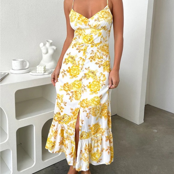 Yellow floral maxi dress - Picture 1 of 7
